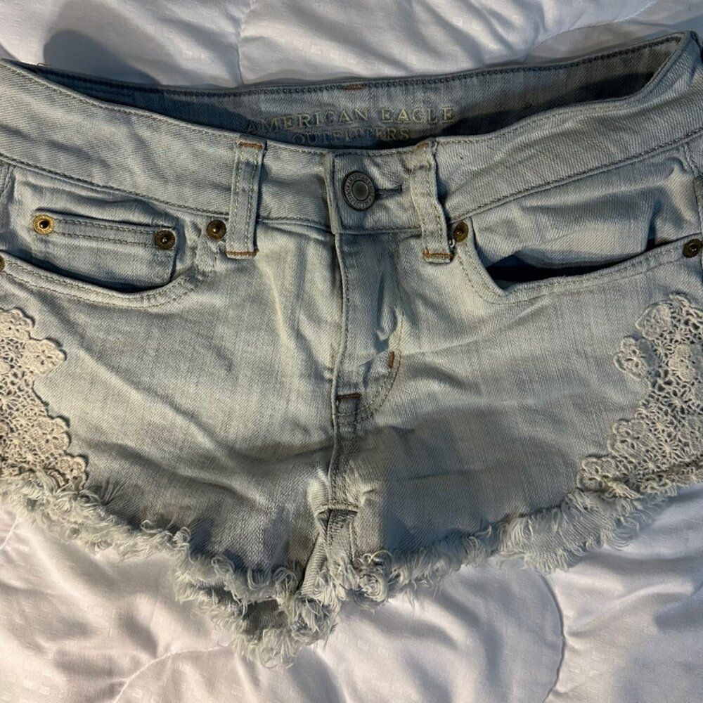 American Eagle Shorts Size 0 Embroidery
